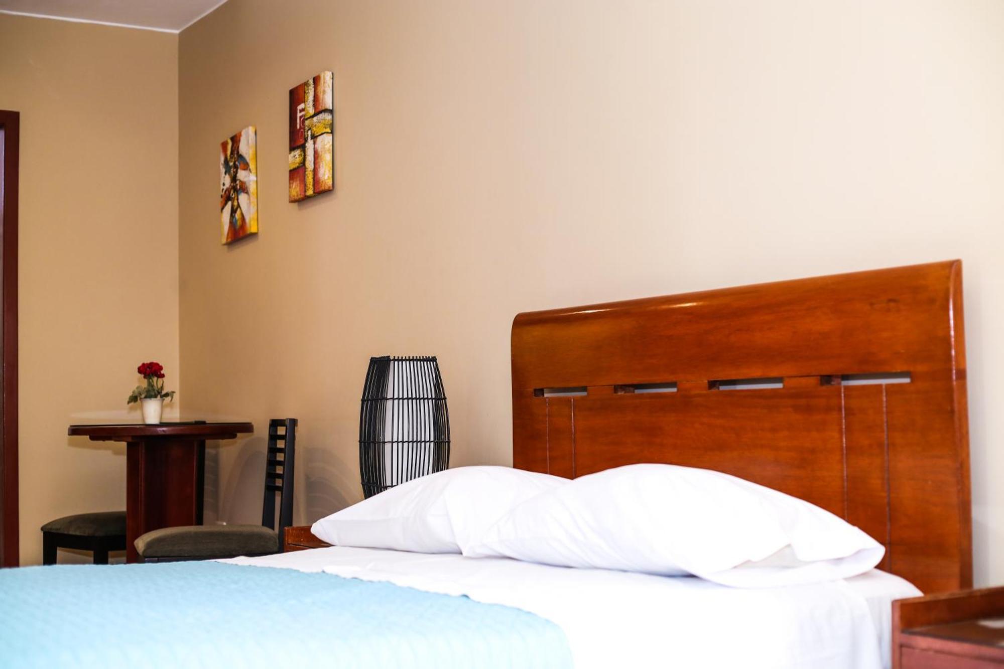 Apart Hotel El Canaveral Chincha Alta Exterior photo
